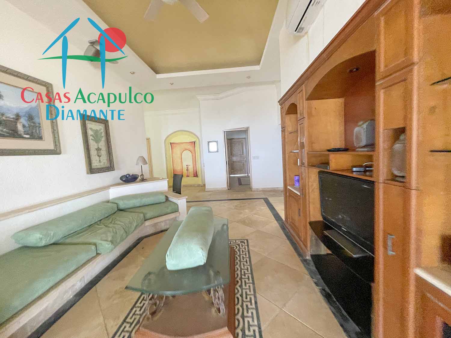 Tres Vidas Villa Universal - Sala de televisión 6